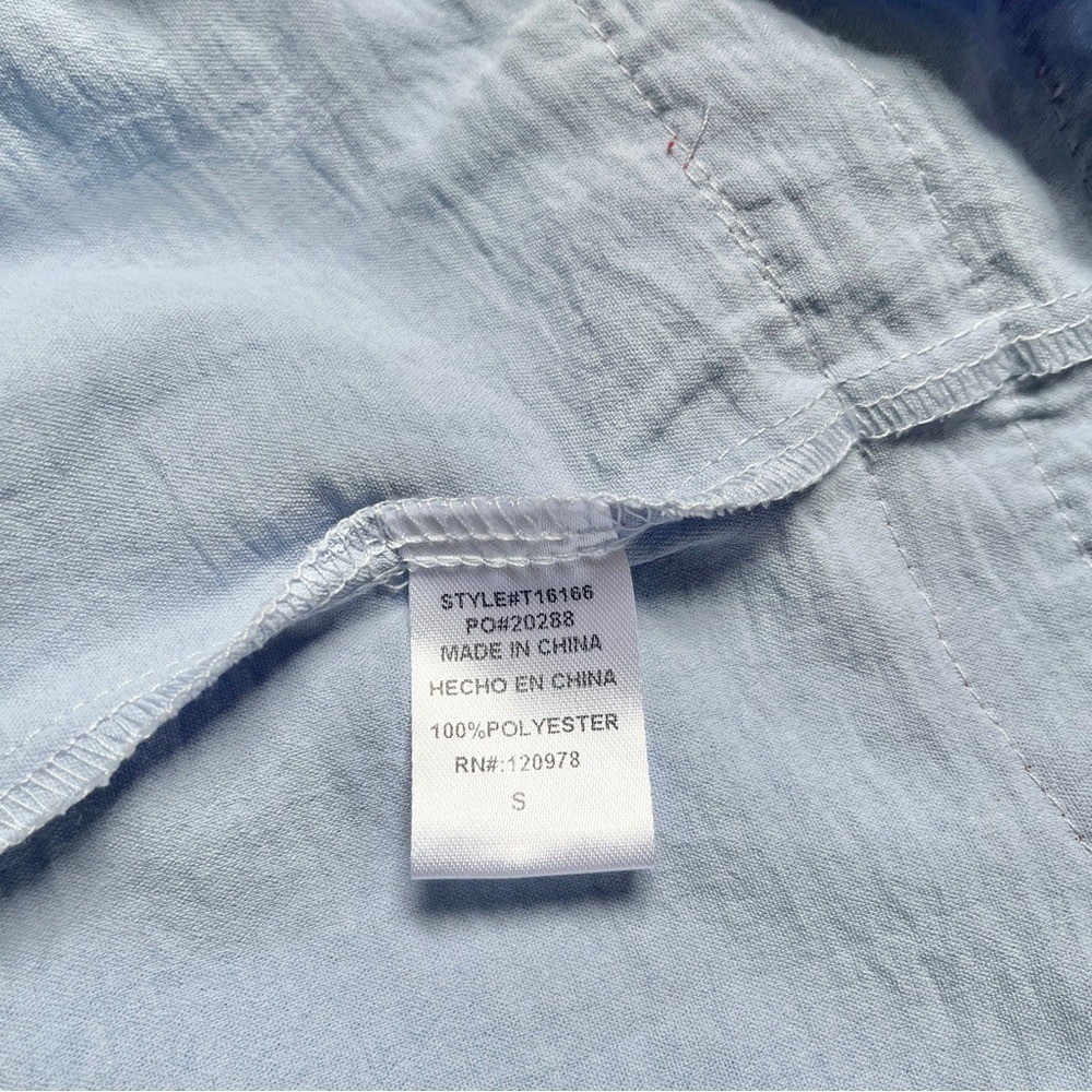 Entro Blouse Top Women's Small Ruffles Light Blue Feminine Coastal Beach Date - Picture 4 of 12